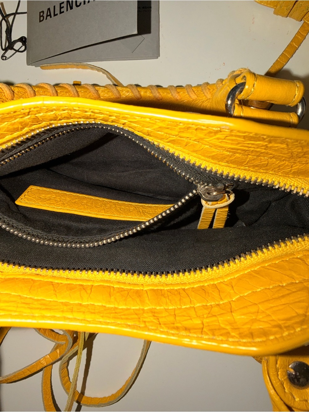 Balenciaga City Bag yellow mini Leather Crossbody - Picture 4 of 9